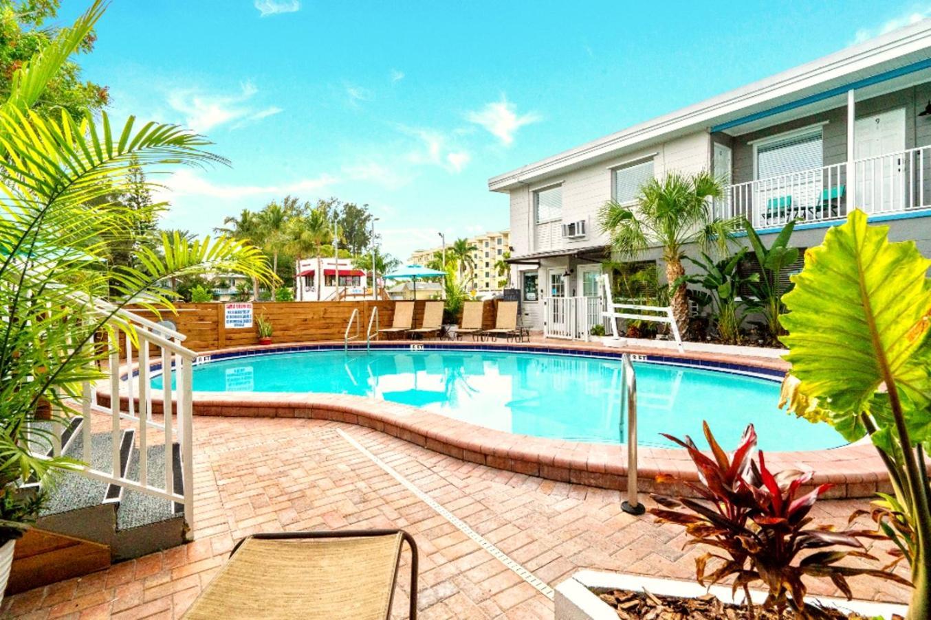 Boutique Beach Retreat St. Pete Beach Exteriör bild