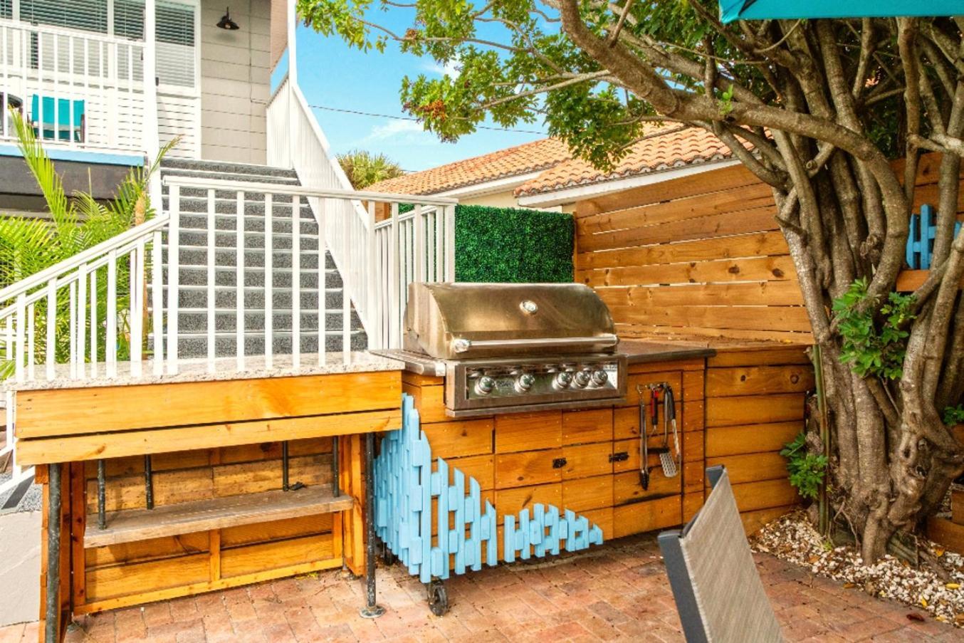 Boutique Beach Retreat St. Pete Beach Exteriör bild